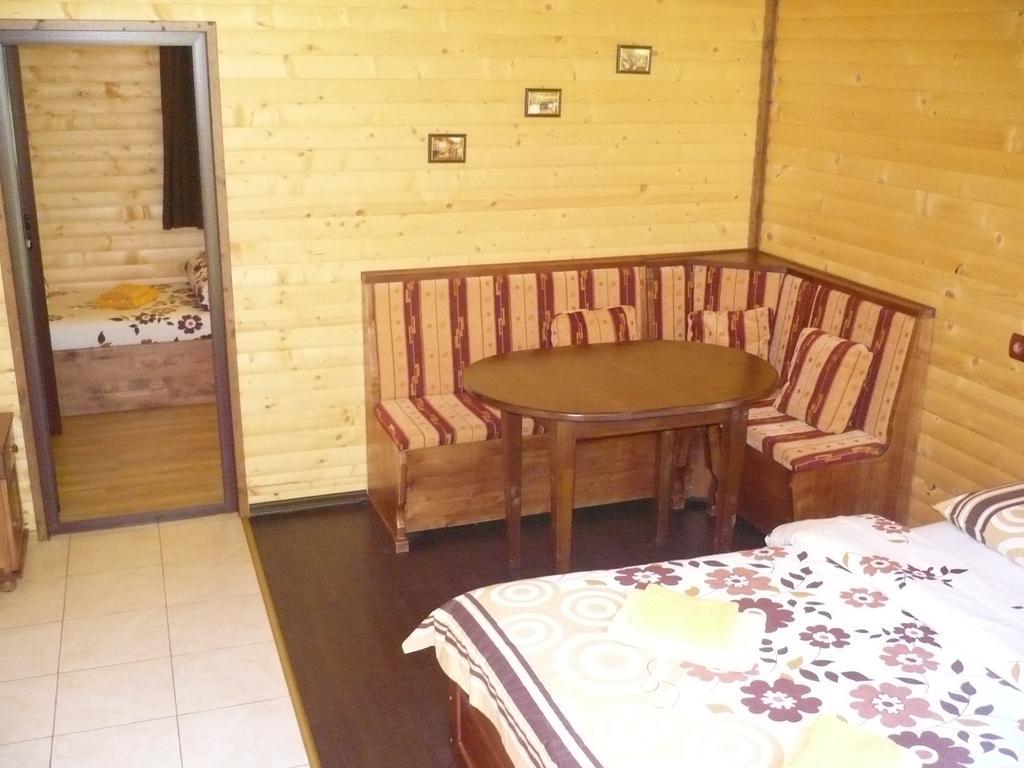 Guest House Chobaka Trigrad Room photo